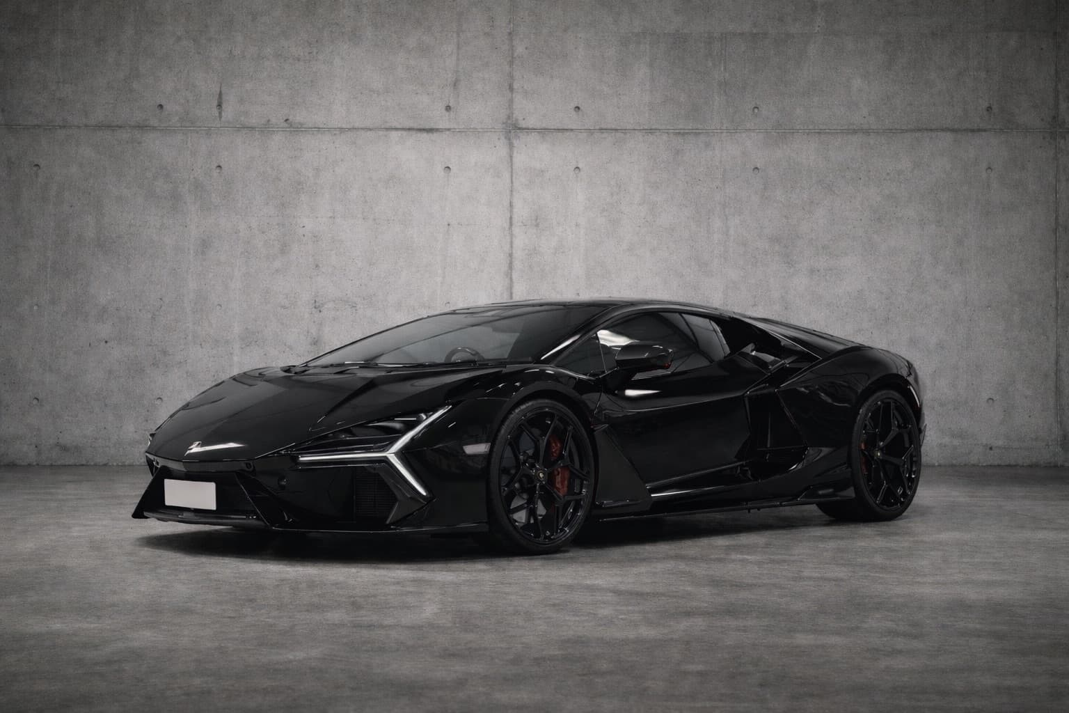 Lamborghini Revuelto in black